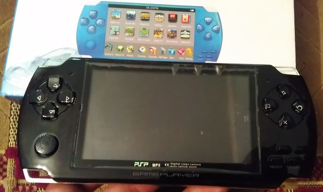 Портативная игровая консоль GamePlayer PSP MP5 8GB